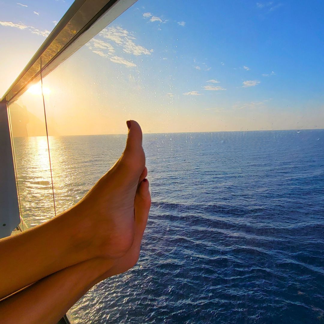 WandWaver-Travel-Relax-Balcony Feet